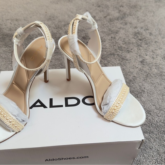 Aldo Cream and White Elegant Heels - Picture 1 of 3